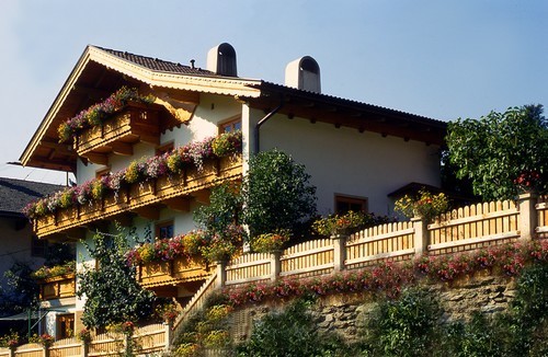 Pension Erler - Ferien Mayrhofen Hippach im Zillertal - Frühstückspension- Privatzimmer Tirol - Mitgliedsbetrieb mit 3 Edelweiss Gütezeichen